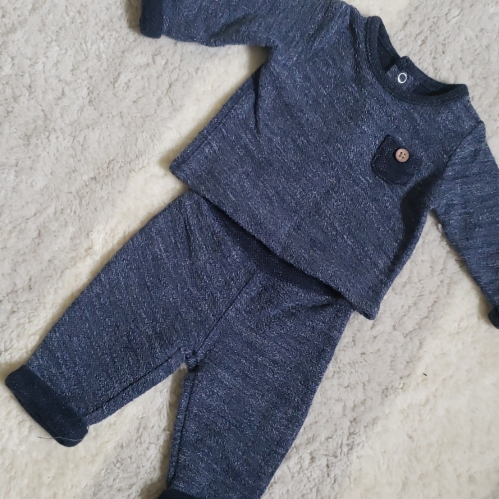 Carters new born two piece